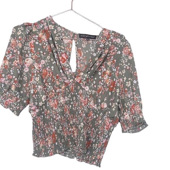 Almost Famous Floral V-Neck Blouse - Size Large - Picture 1 of 7